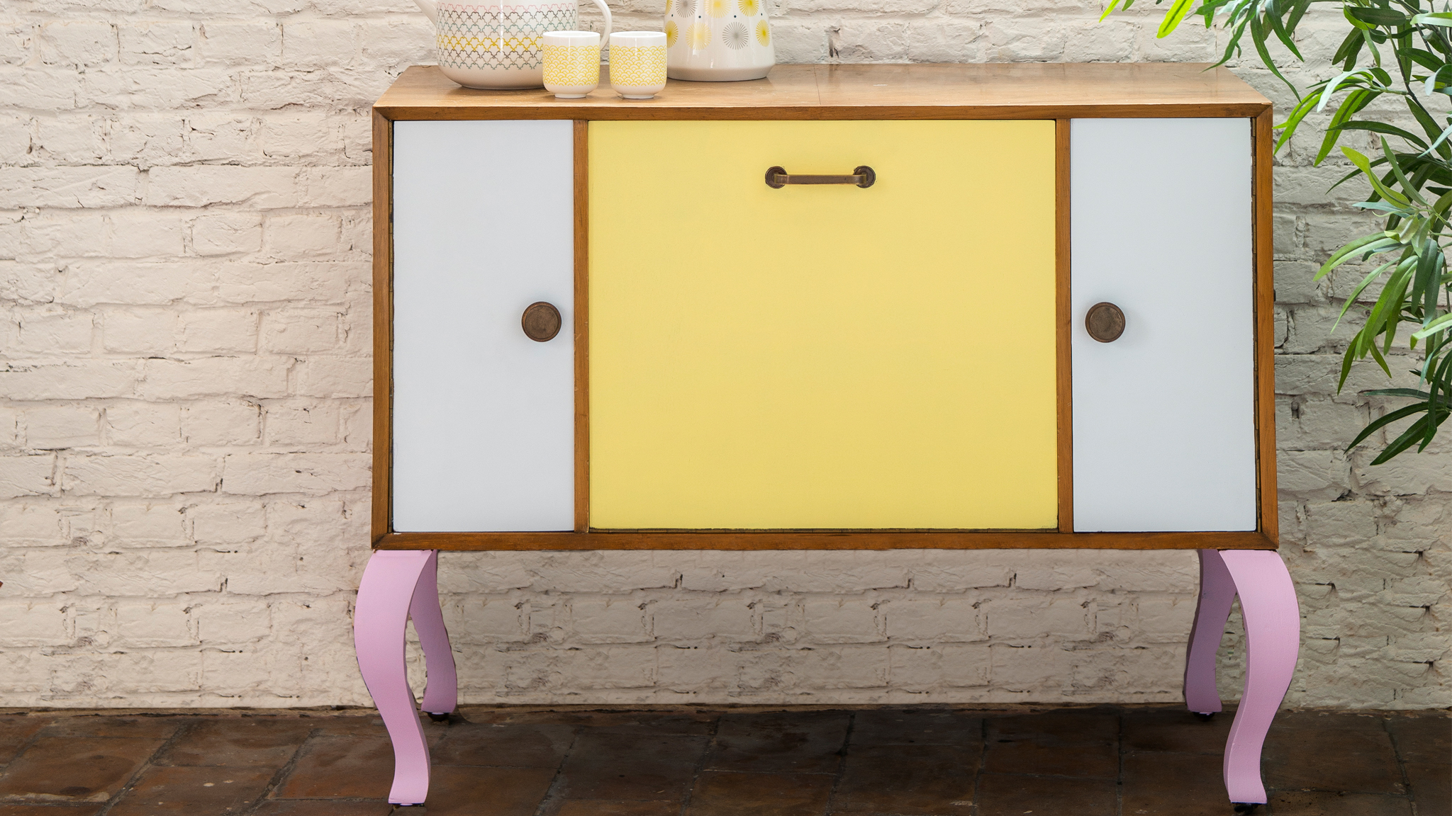 Teintes pastel pour un armoire vintage Teintes pastel pour un armoire vintage