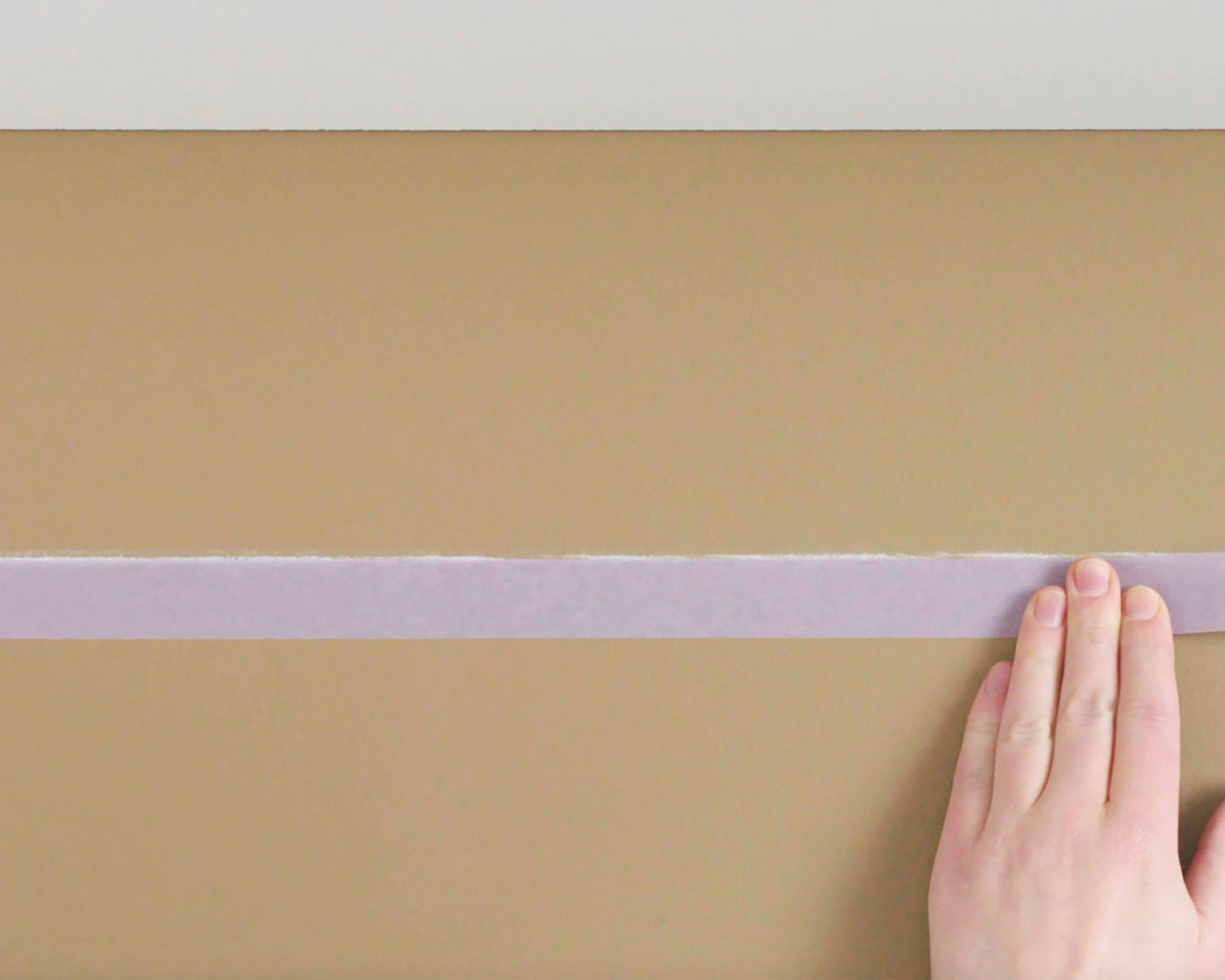 peindre une bordure sous plafond - étape 3 - bande de masquage peindre une bordure sous plafond - étape 3 - bande de masquage