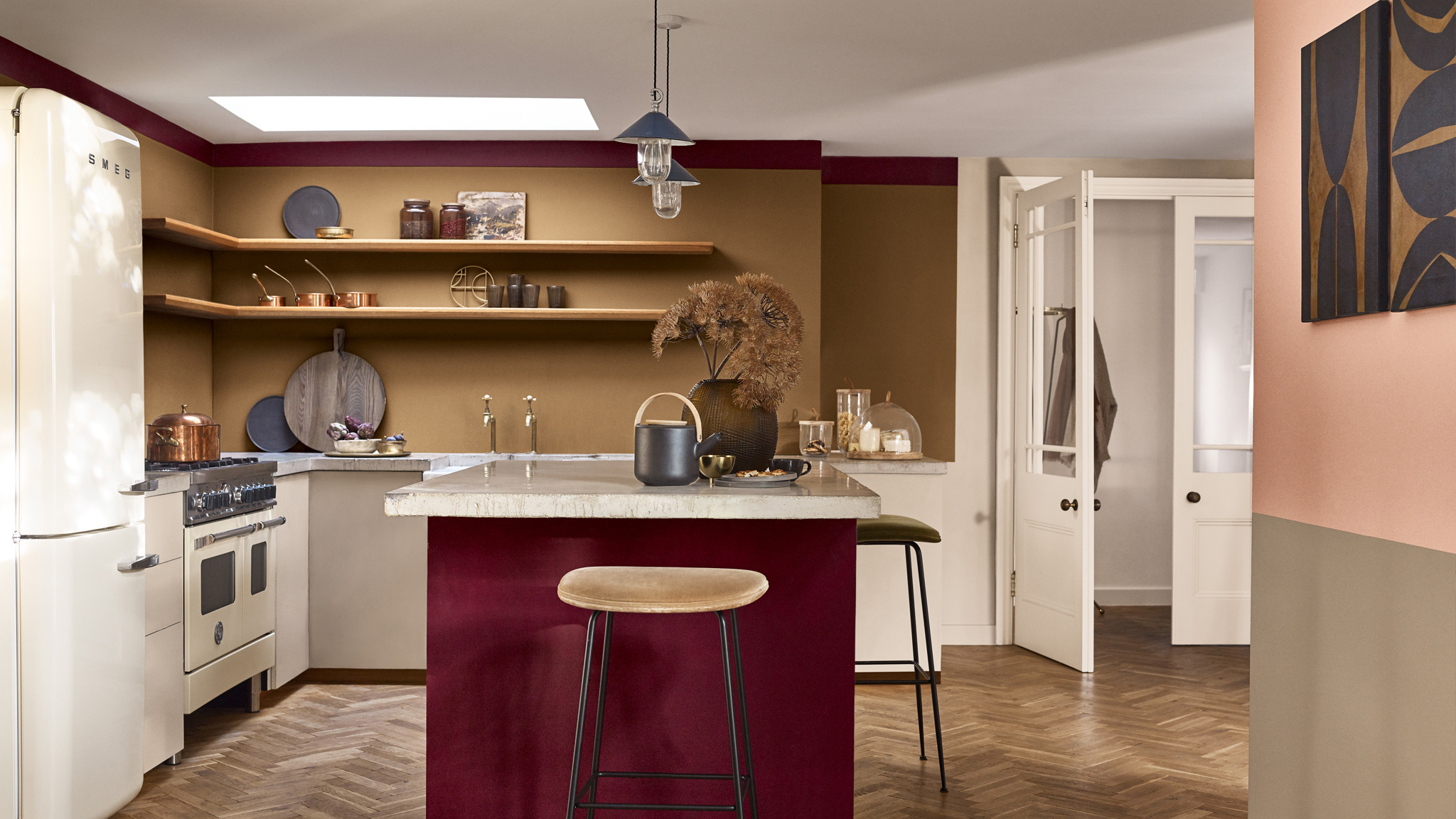 Een rustgevende keuken levis-kleur-van-het-jaar-2019-een-plek-om-te-denken-keuken-inspiratie-global-46